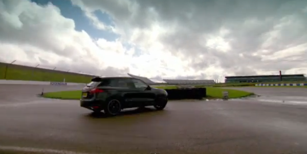 Porsche Cayenne Drifting