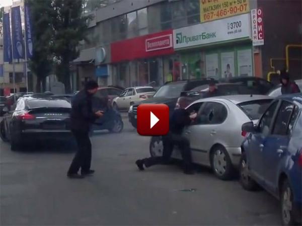 Armed Kidnappers Kiev Porsche Panamera