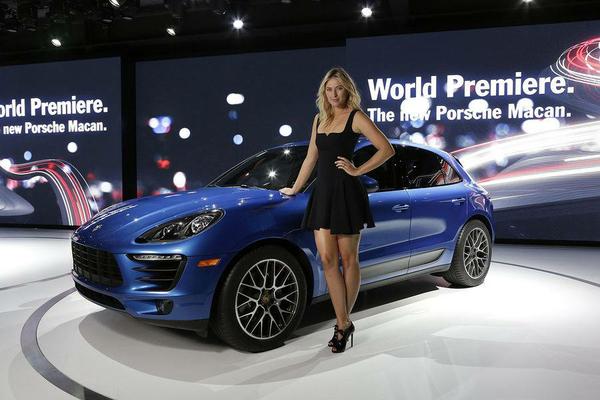 Maria Sharapova with 2014 Porsche Macan