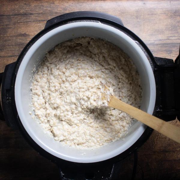 pot of steel cut oats in a Ninja Foodi Slow Cooker