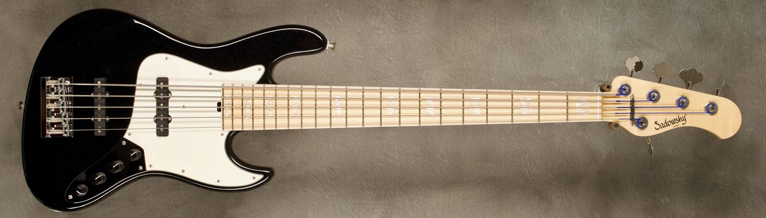 #9499 Pearl Black 5-21 Vintage.