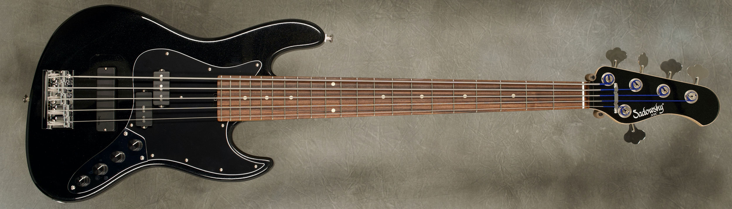 #9188 Pearl Black 5-21 P/J Vintage.