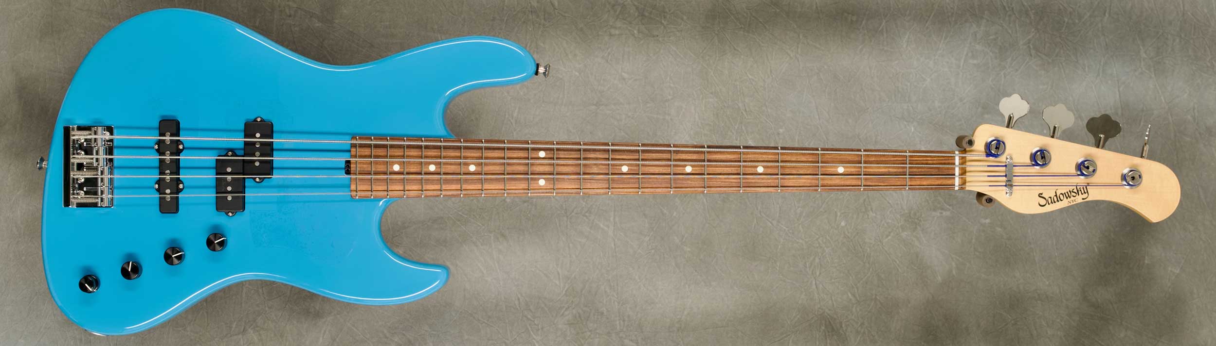 #8288 Malibu Blue Verdine White 4-21 Standard.