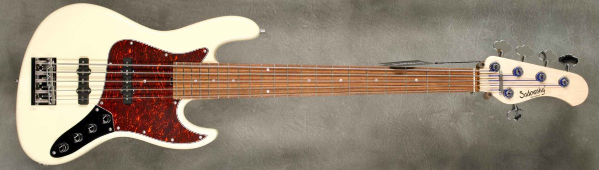 #1823-22 Olympic White 5-21 MetroLine Vintage.