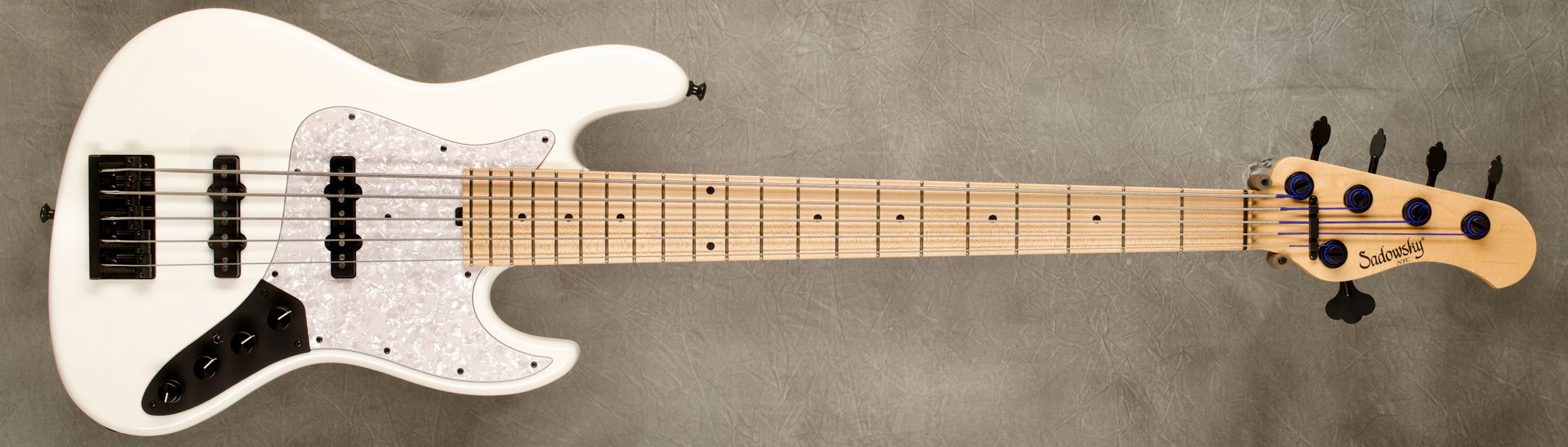 #9390 White Pearl 5-21 Vintage.