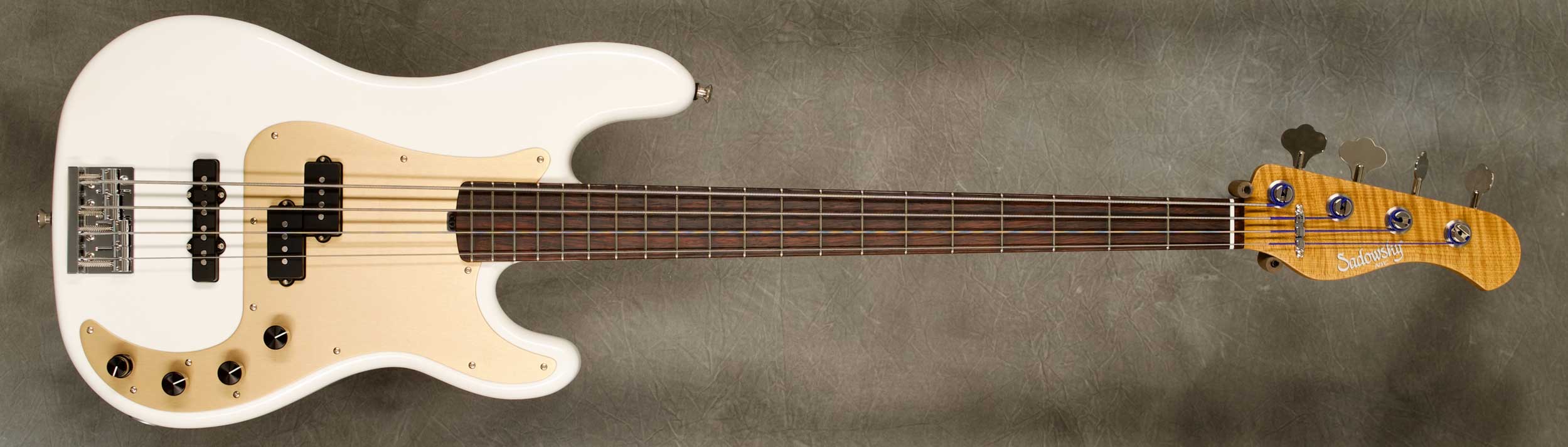 #9183 White Pearl 4-20 P/J Vintage Bass.