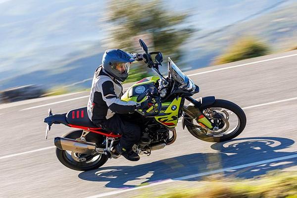 https://ridermagazine.com/2024/03/17/2024-bmw-f-900-gs-review-video/?oly_enc_id=6355B3933423F7Z