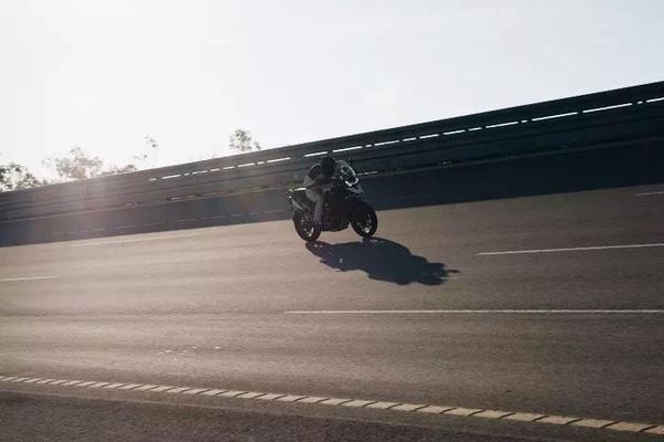https://www.motorcycle.com/bikes/news/ivn-cervantes-claims-world-record-with-triumph-tiger-1200-44585143