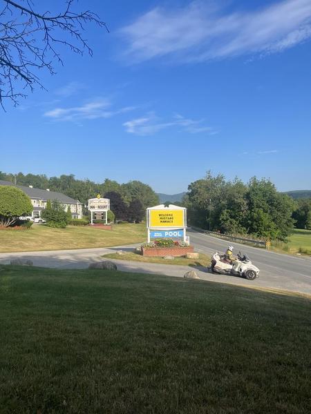 https://townandcountryinnandresort.com/index.php