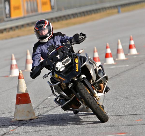 https://womanrider.com/2023/03/street-survival-at-the-bmw-u-s-rider-academy/?oly_enc_id=5023J9616390D1J