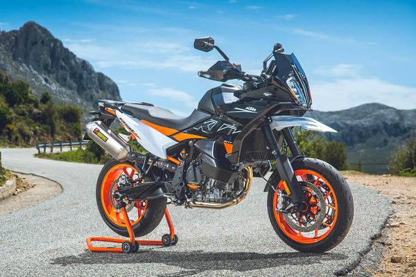 https://www.motorcyclepowersportsnews.com/new-ktm-890-smt/?utm_source=omeda&utm_medium=newsletter&utm_campaign=Best+Practices+for+Digital+Retailing&oly_enc_id=4246I1851612J3I