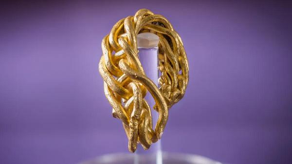 https://www.livescience.com/archaeology/vikings/braided-gold-viking-arm-ring-discovered-by-amateur-metal-detectorist-on-isle-of-man?lrh=6c515e9a7440282e8fd88a4e7e49d3939c84ff90bab9a9e68bbf5c9c383152f8