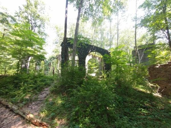 https://www.onlyinyourstate.com/new-york/sterling-forest-bare-rock-trail-ny/?utm_medium=email&utm_source=new-york&utm_campaign=newsletter&lctg=0000000000130643&utm_content=nlbuttonB1
