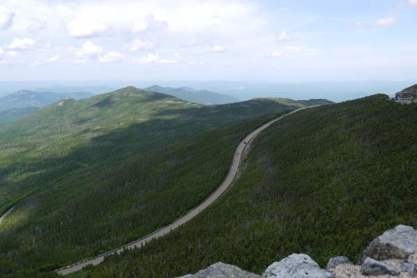 https://www.onlyinyourstate.com/new-york/back-roads-ny/?utm_medium=email&utm_source=new-york&utm_campaign=newsletter&lctg=0000000000130643&utm_content=nlbuttonB3