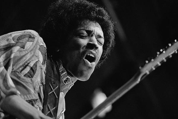 https://www.guitarworld.com/news/jimi-hendrix-final-performance-ronnies?utm_source=SmartBrief&utm_medium=email&utm_campaign=81B8FE53-0558-425C-A5DF-6AED422268A4&utm_content=D104F618-7736-4740-BDB6-23D1BC7A3DBA&utm_term=5f73b55e-8052-4bed-8664-b933531c99f3