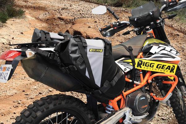 https://www.nelsonrigg.com/motorcycle-luggage/adventure/se-4014-hurricane-dual-sport-saddlebags-detail