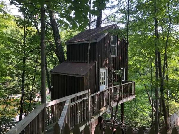 https://www.onlyinyourstate.com/new-york/unique-accommodation-ny/?utm_medium=email&utm_source=new-york&utm_campaign=newsletter&utm_content=nlbuttonB1