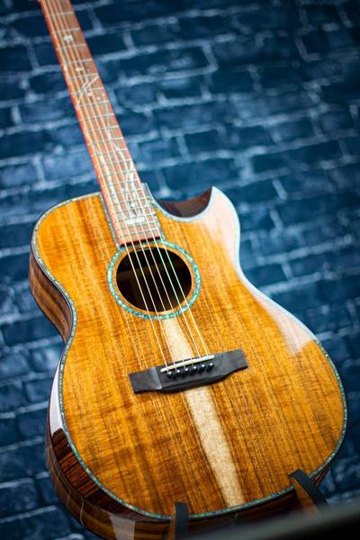 https://zaar-guitars.com/products/z690-koa-acoustic?utm_source=Klaviyo&utm_medium=flow&_kx=_NTLMBPMkYwcofAN2tJ4LV9fw9VKUpFZFdUZ0G_E4DY%3D.RSDF4m