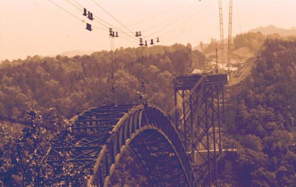 https://www.onlyinyourstate.com/west-virginia/bridge-photos-wv/?utm_medium=email&utm_source=west-virginia&utm_campaign=newsletter&lctg=0000000000130643&utm_content=nltitle5