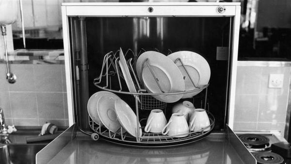 https://www.history.com/news/worlds-fairs-inventions?cmpid=email-hist-inside-history-2022-0112-01122022&om_rid=&~campaign=hist-inside-history-2022-0112
