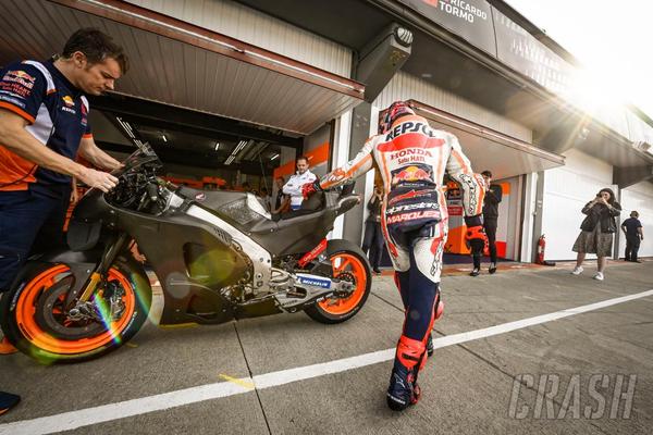 https://www.crash.net/motogp/news/1018695/1/agostini-warns-honda-they-must-provide-marquez-winning-bike
