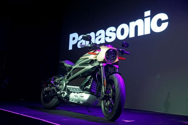 https://www.reuters.com/business/autos-transportation/harleys-electric-motorcycle-division-go-public-via-17-bln-spac-deal-2021-12-13/