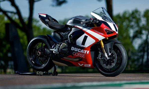 https://www.ducati.com/us/en/bikes/panigale/panigale-v2-superquadro-final-edition