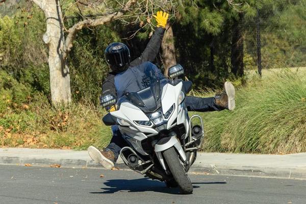 https://ridermagazine.com/2025/05/14/motor-school-with-quinn-redeker-rediscovering-joy/?oly_enc_id=6355B3933423F7Z