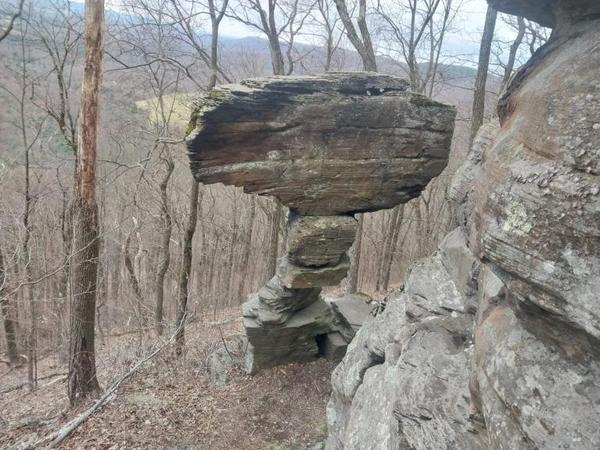 https://www.onlyinyourstate.com/nature/pennsylvania/strangest-hiking-trail-pa?lctg=663c991d5f118c05c7af27d6&y=6c515e9a7440282e8fd88a4e7e49d3939c84ff90bab9a9e68bbf5c9c383152f8&z=d64e74d43f13e74ec3ee19f33959d4a804a12707