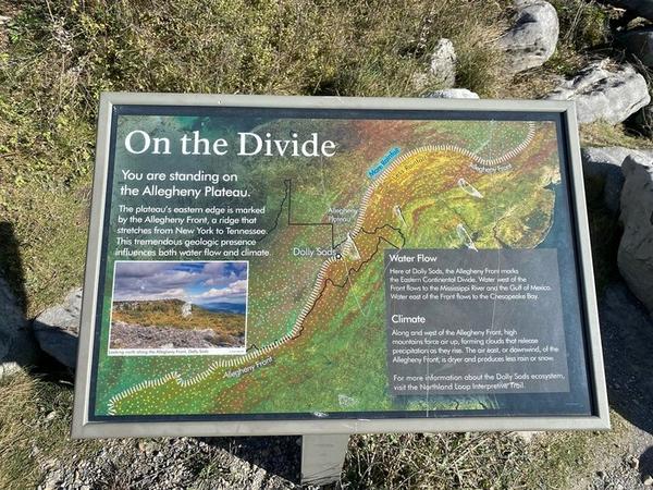https://www.onlyinyourstate.com/west-virginia/continental-divide-wv/?utm_medium=email&utm_source=west-virginia&utm_campaign=newsletter&utm_content=nlbuttonB6
