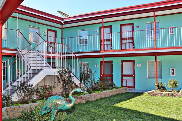 https://colonialbeachriverview.com/