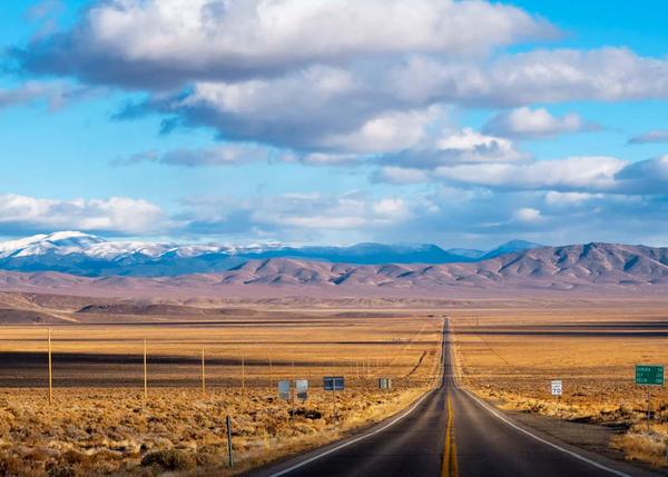 https://www.thrillist.com/travel/nation/us-route-50-nevada-biking-driving