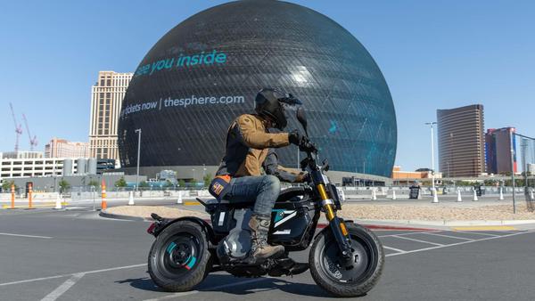 https://www.rideapart.com/reviews/718447/review-bmw-motorrad-ce-02-electric-scooter/
