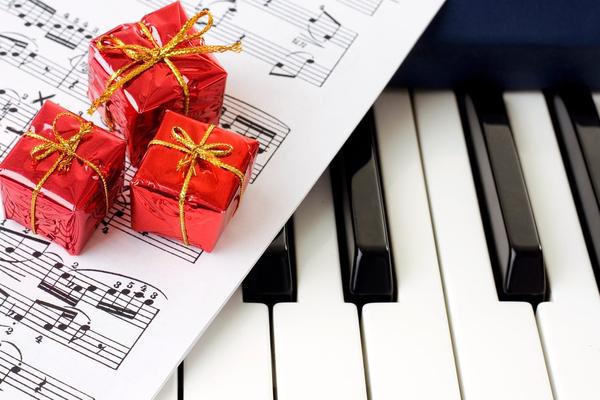 https://www.rd.com/article/what-does-auld-lang-syne-mean/?utm_source=join1440&utm_medium=email