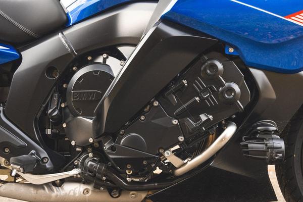https://www.caranddriver.com/reviews/a45986709/2023-bmw-k1600-gt-motorcycle-ride/?source=nl&utm_source=nl_cdb&utm_medium=email&date=010424&utm_campaign=nl33881098&GID=6c515e9a7440282e8fd88a4e7e49d3939c84ff90bab9a9e68bbf5c9c383152f8sha256%28email%29%7D&utm_term=TEST-%20NEW%20TEST%20-%20Sending%20List%20-%20AM%20180D%20Clicks%2C%20NON%20AM%2090D%20Opens%2C%20Both%20Subbed%20Last%2030D