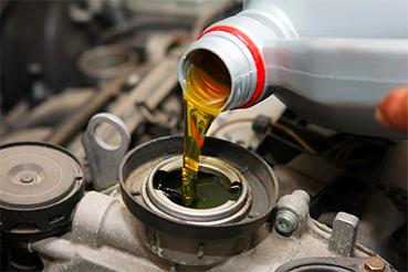 https://www.familyhandyman.com/article/different-types-of-motor-oil/?_cmp=diytipshintsnl&_ebid=diytipshintsnl10242022&_mid=544423&ehid=9c681715936f166984397783b57d0896df39e864&_PermHash=ef700ccf564eca85e84bcdaa0ea479b8cf26d432f2551f92503239595be8a2f6&tohMagStatus=NONE