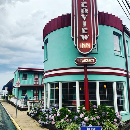 https://colonialbeachriverview.com/