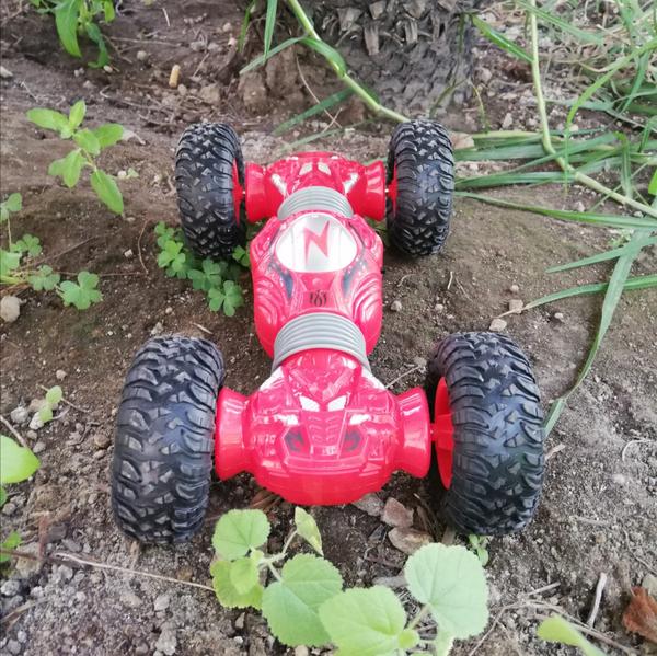 Carro escalador deformable