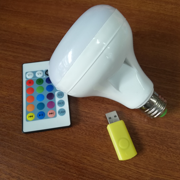 Foco parlante bluetooth con flash memory