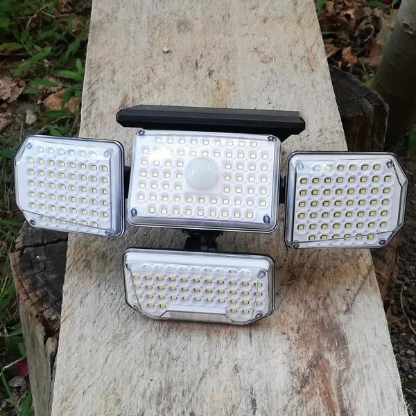 Lámpara solar cuádruple