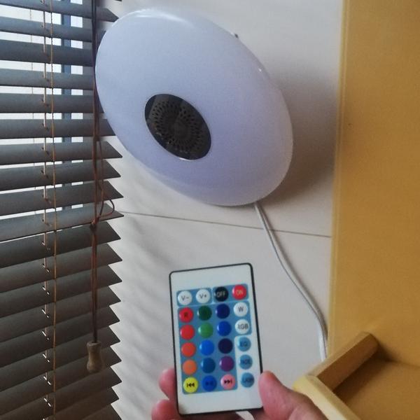 Lámpara parlante bluetooth