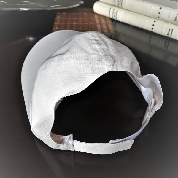 Sombrero de visera amplia