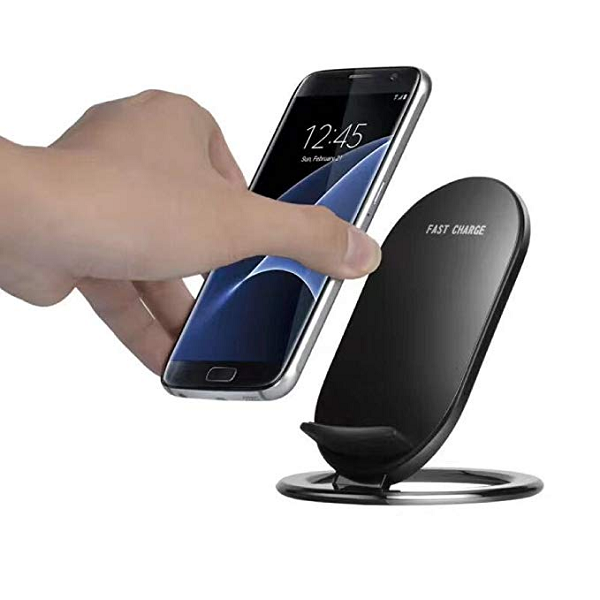 Cargador rápido y porta celular