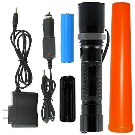 Linterna con zoom y cono