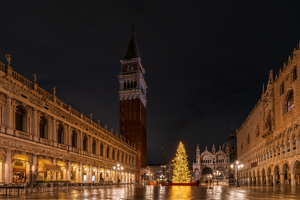 Árbol de navidad en Venecia