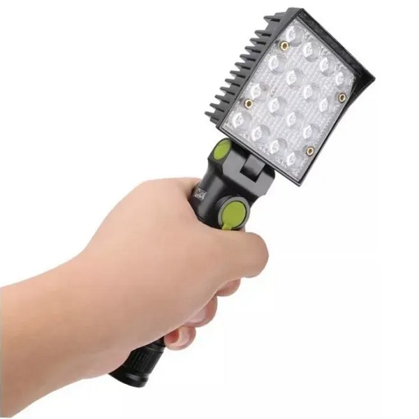 Linterna multiusos con imán