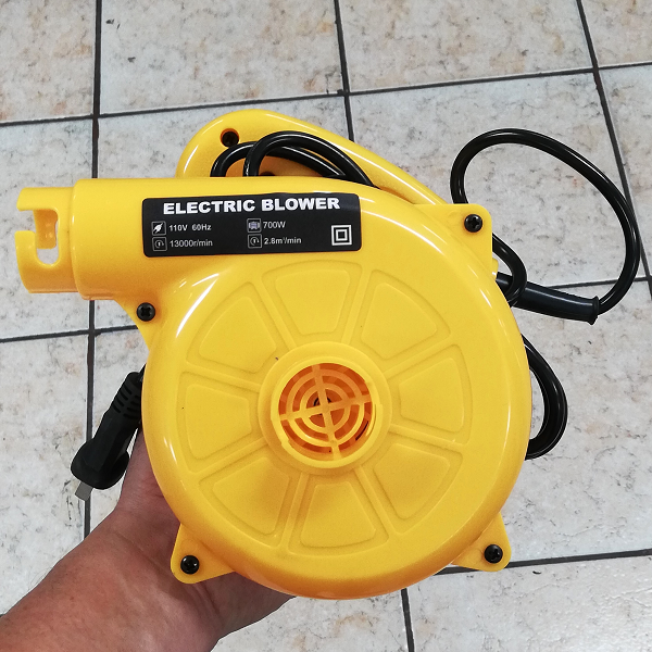 Soplador de Hojas Eléctrico 700w.