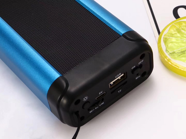 Parlante linterna y cargador WSA-845