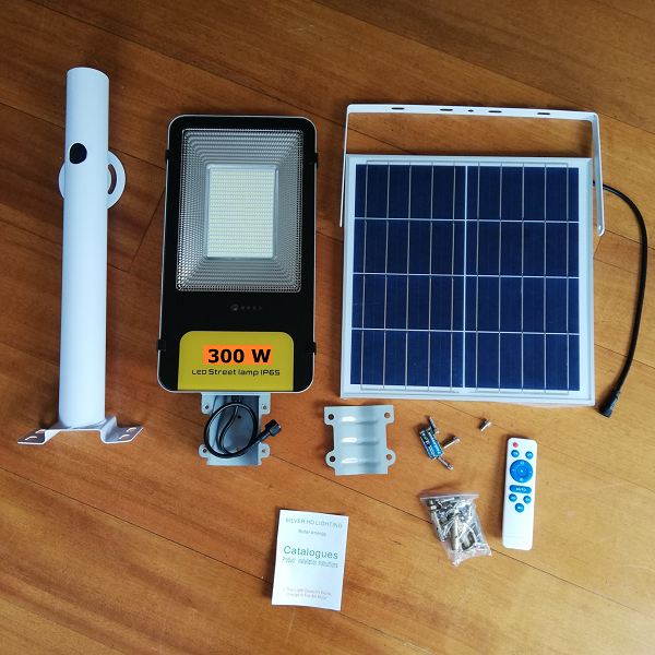 Lámpara Solar 300w panel separado