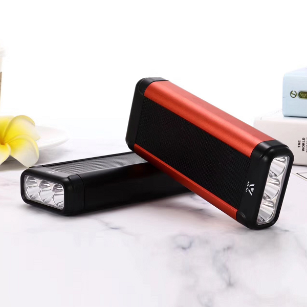 Parlante Linterna y Cargador WSA-845
